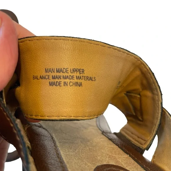 Woman's BOC Reagan Low Heel Thong Sandal Brown Leather with Black Sole Size 8 - Picture 6 of 13